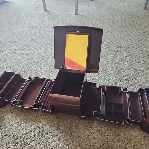 RARE Vintage MCM Choc Brown Plastic "The Jewel Kit" Lock Storage Travel Box - Picture 5 of 16